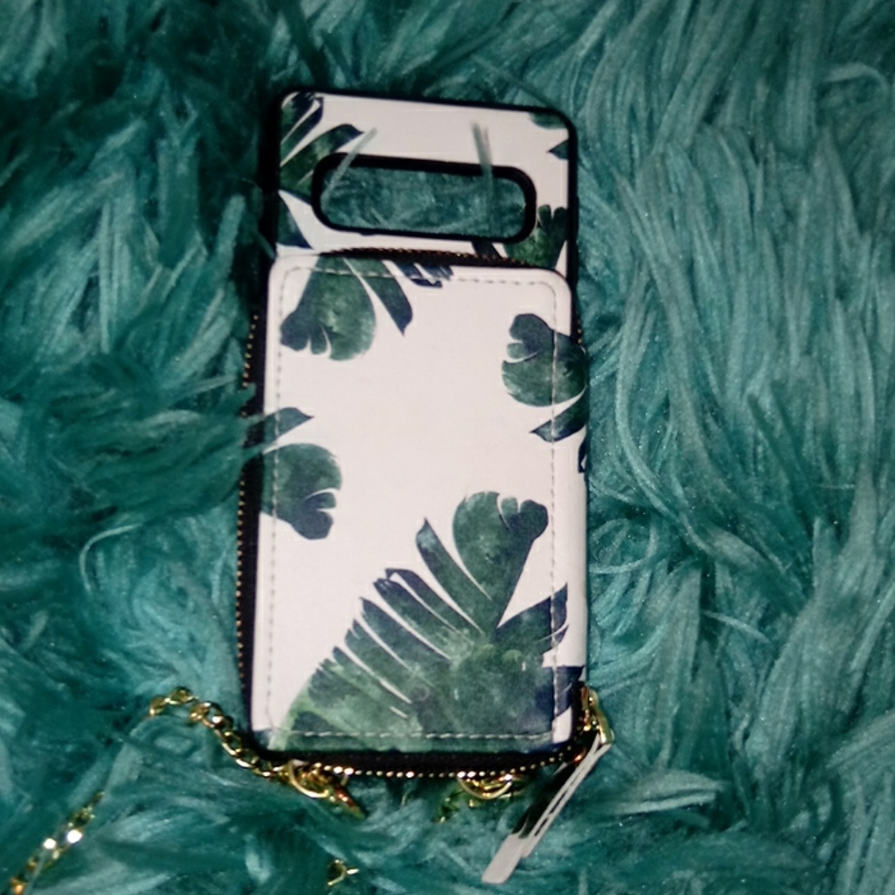 🎄Cell phone case with attacted strap